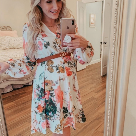 SHEIN Dresses & Skirts - SHEIN: long sleeve floral dress